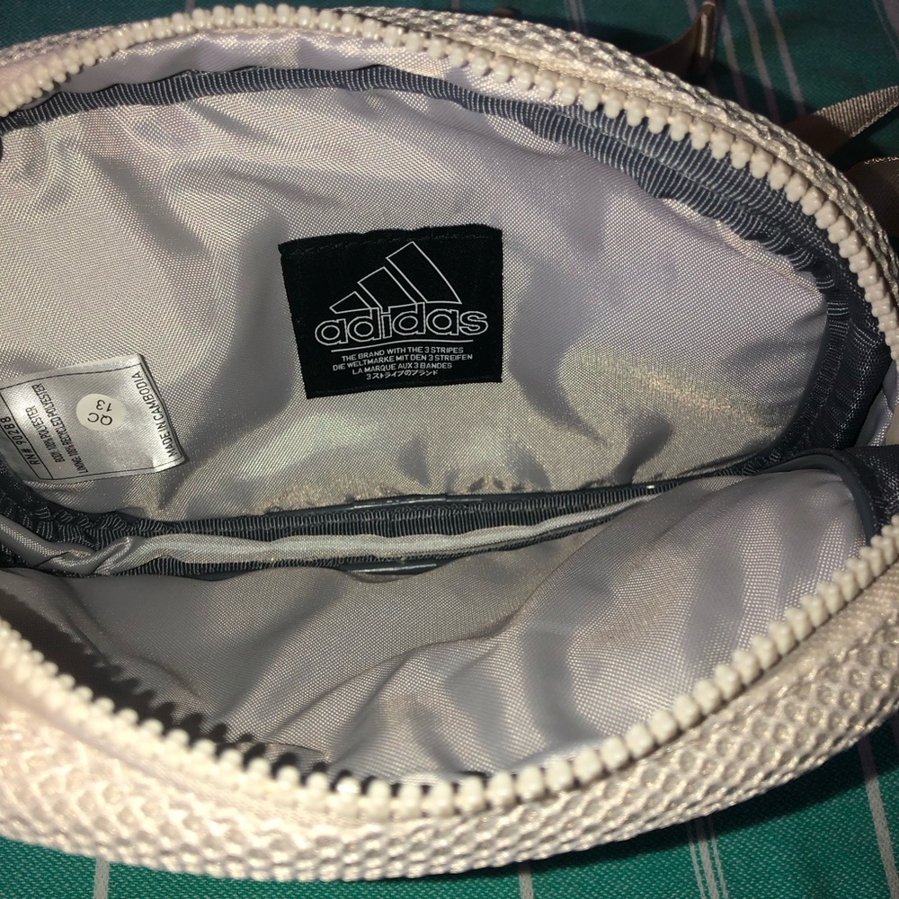 Adidas Beige Fanny Pack with zipper pockets - Picture 3 of 3